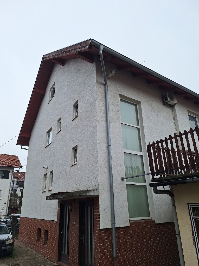 Obiteljska kuća